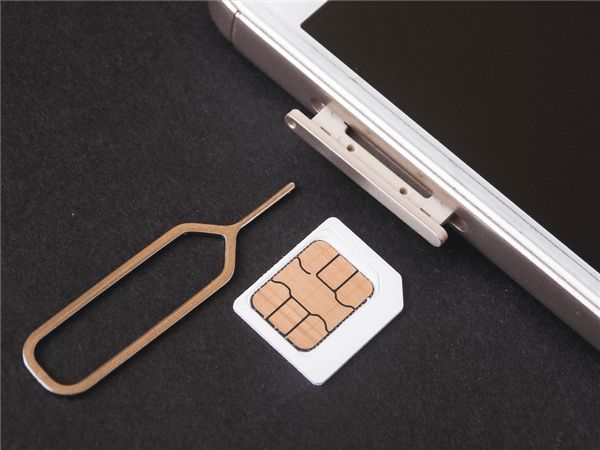4g的手机卡插3g手机上能用吗_手机卡只能用3g网络_为什么手机卡插上是3g