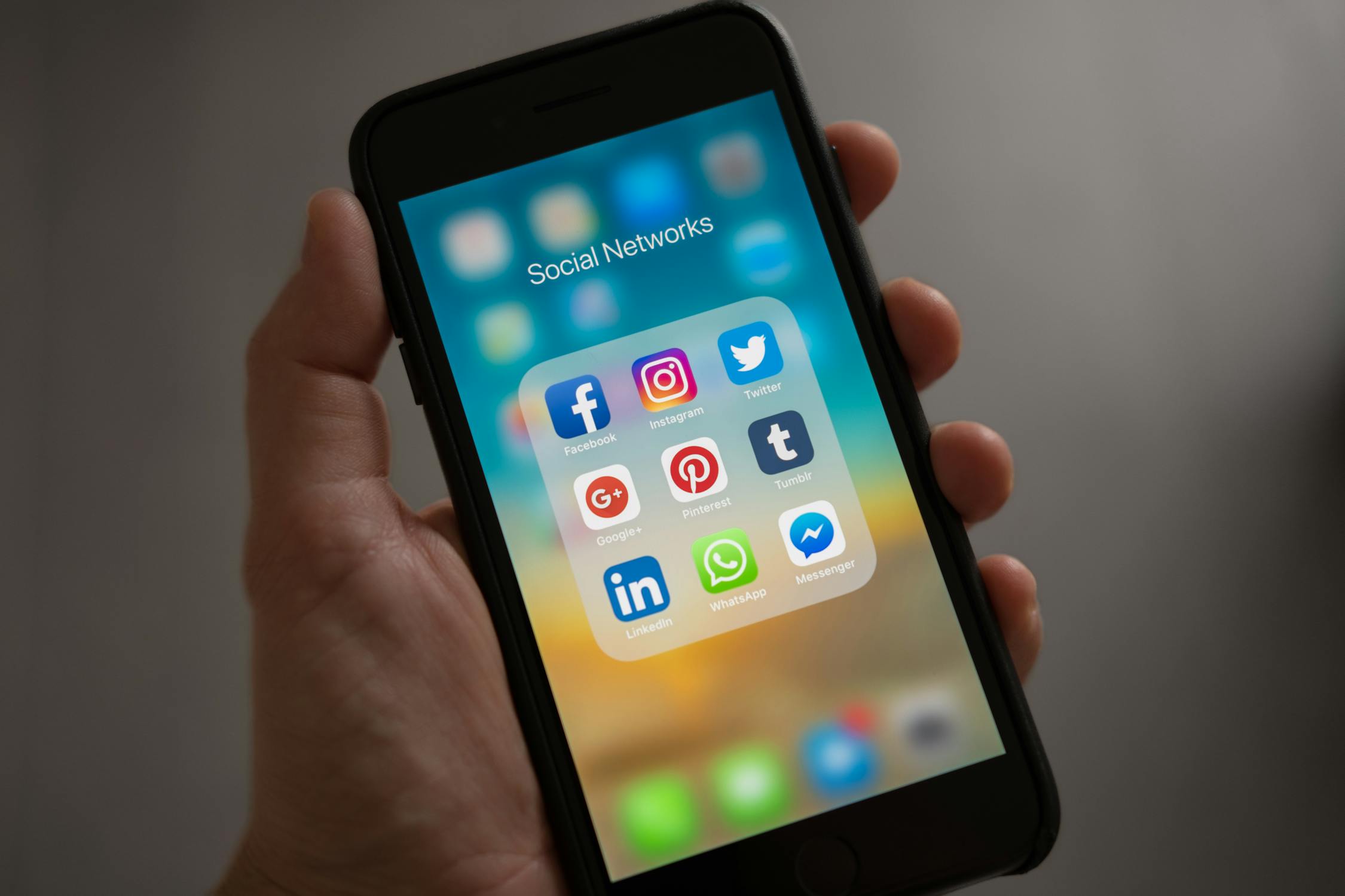 苹果xr开启3g网络信号会好_苹果手机开3g网络_iphone信号变成3g