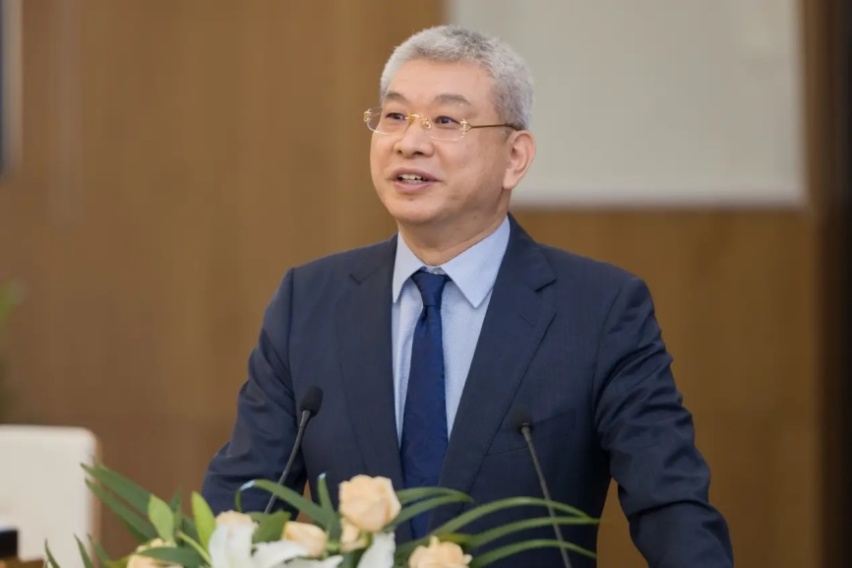 华为手机有3个卡槽_华为手机有3个微信吗_华为3g手机有