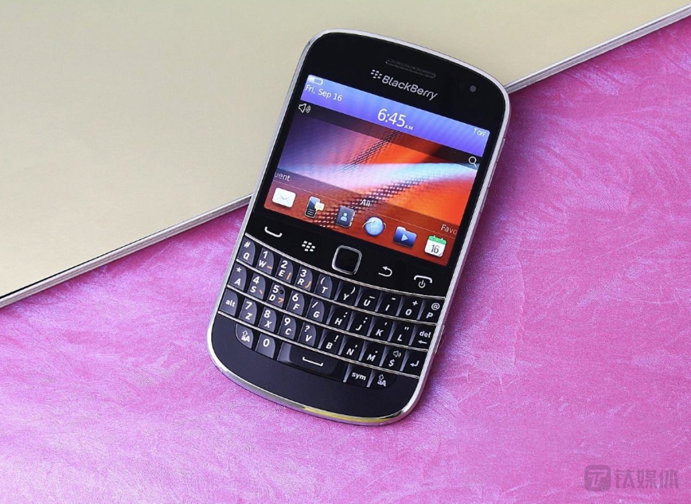 黑莓手机支持什么卡_黑莓支持4g的手机_黑莓4g手机可以用3g卡吗